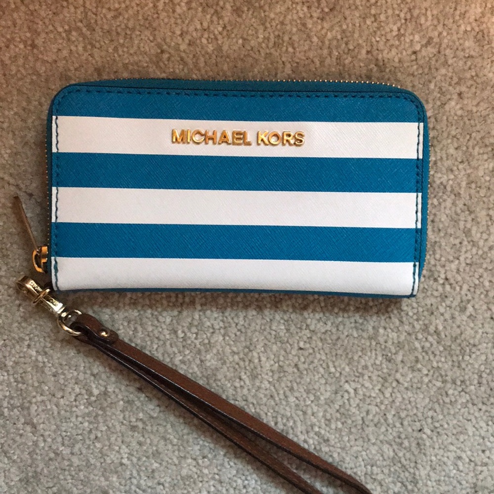 Michael Kors wristlet